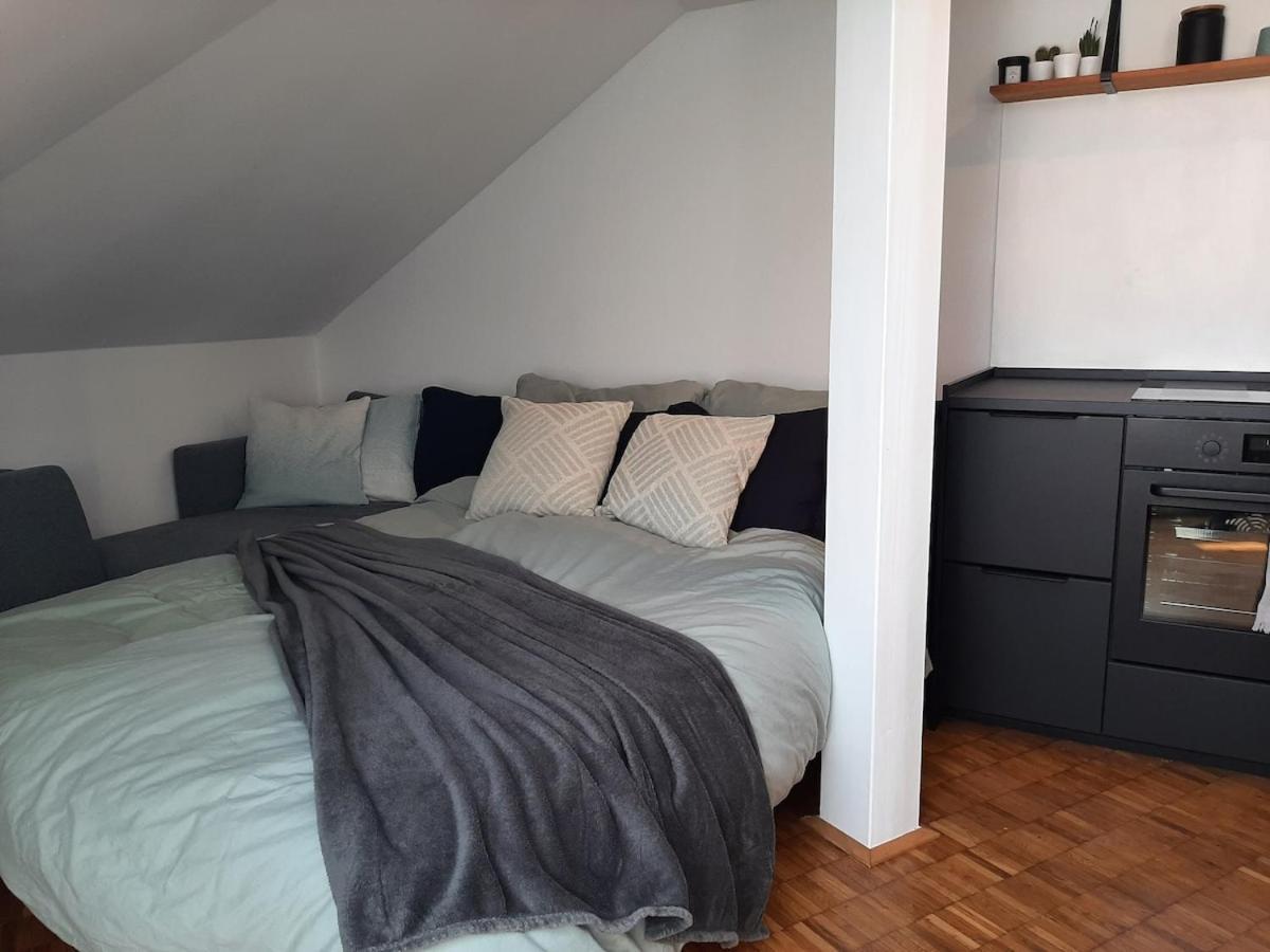 Fffina - Relax & Business Apartment